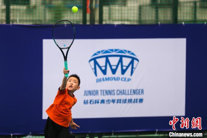 东北首次设立的钻石杯青少年网球挑战赛沈阳站