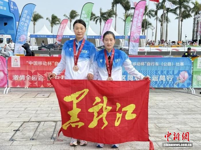 冯琳在珠海举行的第十五届全国运动会公路自行