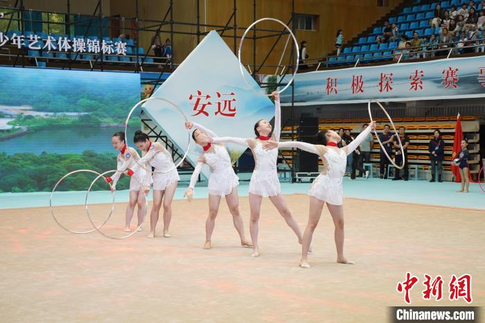 江西省青少年艺术体操锦标赛在江西安远开赛，