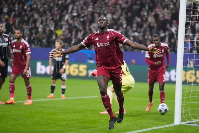 维尼修斯表态留队 曼城核心席尔瓦即将离队 多位